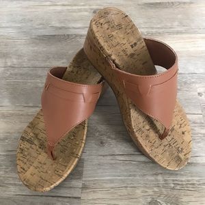 Vionic Cameron Wedge sandals size 7